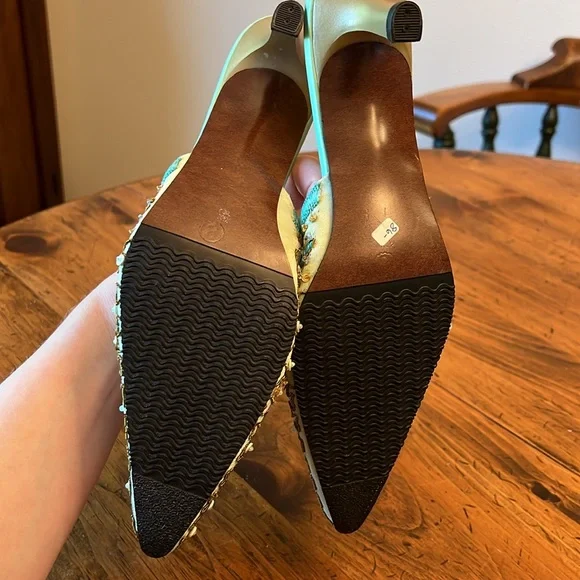 Drama Unique Light Teal Embroidered Beaded Mule Slip on Shoe Size 8 - Picture 6 of 14